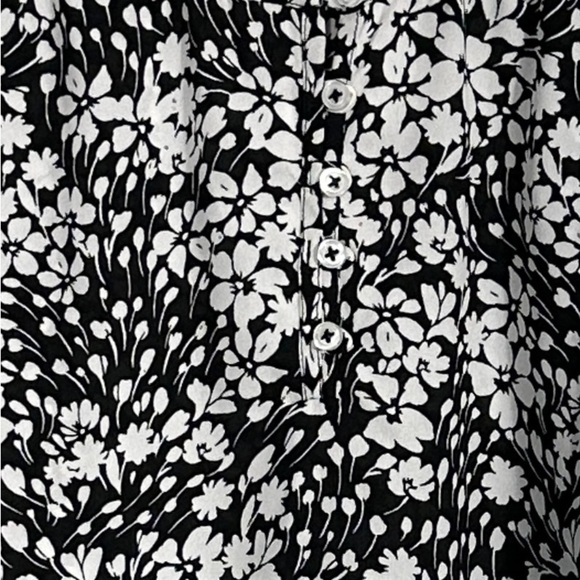 Talbots popover top, size small, flowy, black and white, lightweight, spring - Picture 3 of 8